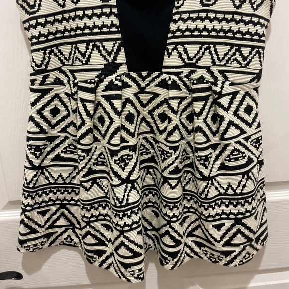 A Pea In The Pod Cream & Black Aztec Print Peplum Mini Dress - Picture 4 of 6